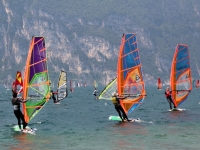 Surf sul Lago di Garda - Foto di InstagramFOTOGRAFIN da Pixabay 