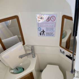 Bagno con WC e Doccia