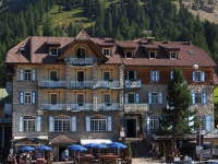Hotel Ristorante Savoy - Vigo di Fassa - Foto de Hans Braxmeier de Pixabay