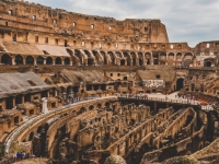 interno Colosseo Foto di Chait Goli da Pexels