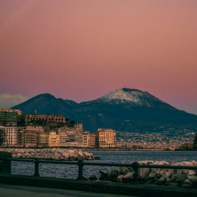 Vésuve recouvert de neige - ph Studio Voyager par Pexels